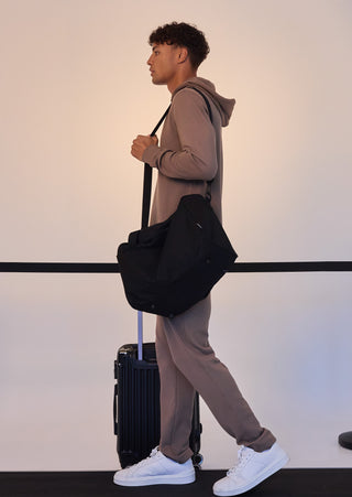 MEN'S ALL-AROUND LOUNGE