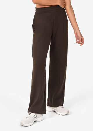Women's Straight Leg Trouser Coffee
